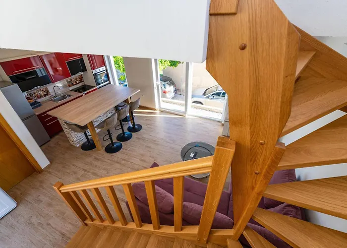 Apartament Beautiful In With Wifi Rtina