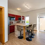Beautiful In With Wifi Apartman Rtina
