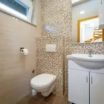 2 Bedroom Front In * Rtina