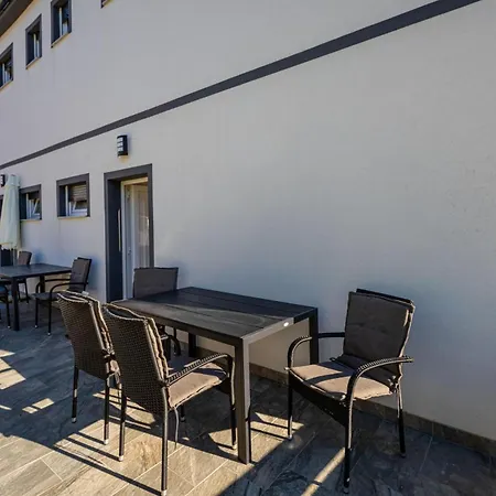 2 Bedroom Front In